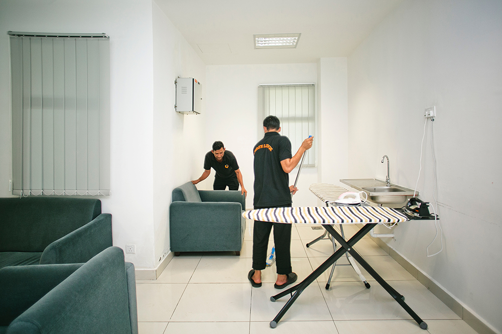 Standard Cleaning vs Deep Cleaning: What's the Difference? 9 standard cleaning vs deep cleaning