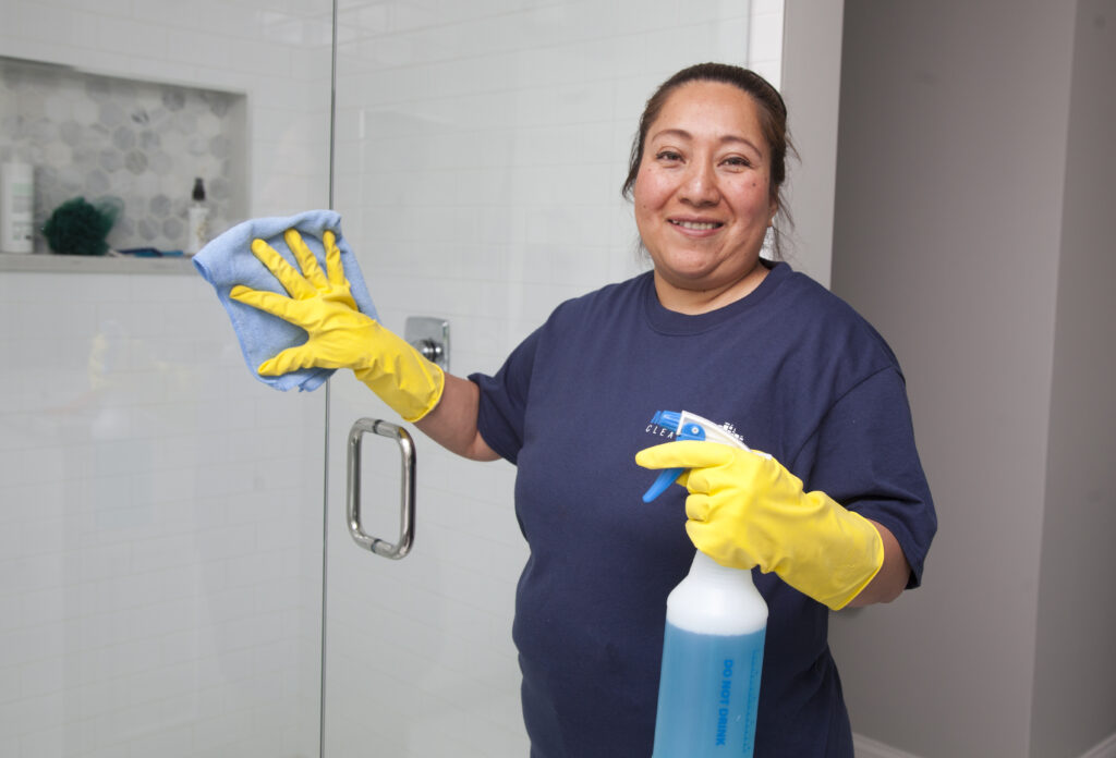 Important Things to Look for in a Home Cleaning Service 2 MG 3175