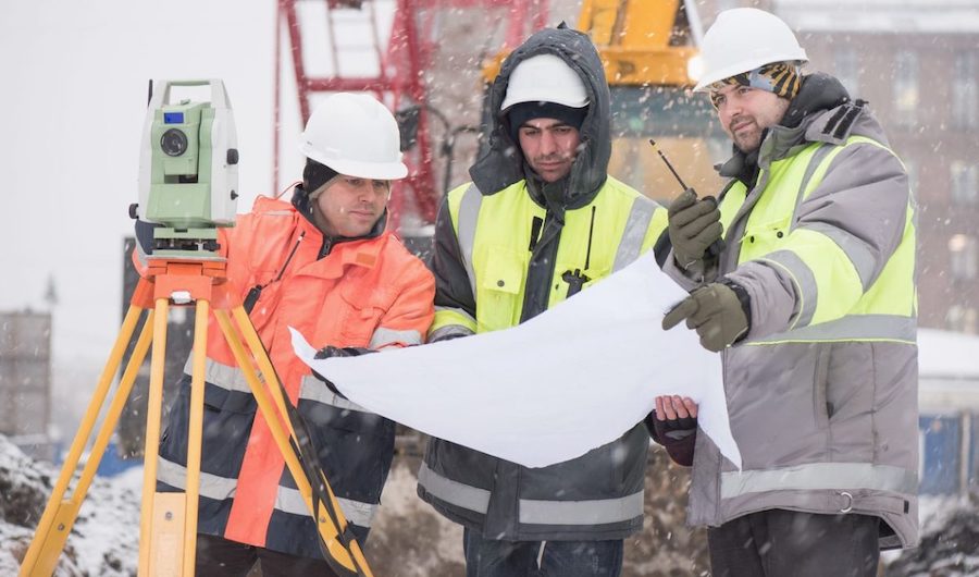 Winter Construction Site Cleaning Guide: Ensuring a Safe and Productive Workspace 2 winter construction site cleaning