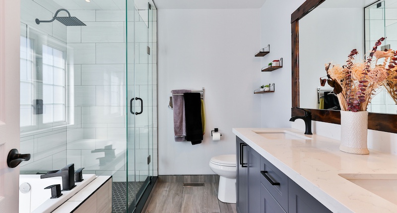 The Ultimate Guide to Bathroom Deep Cleaning: 10 Essential Steps 8 bathroom deep cleaning
